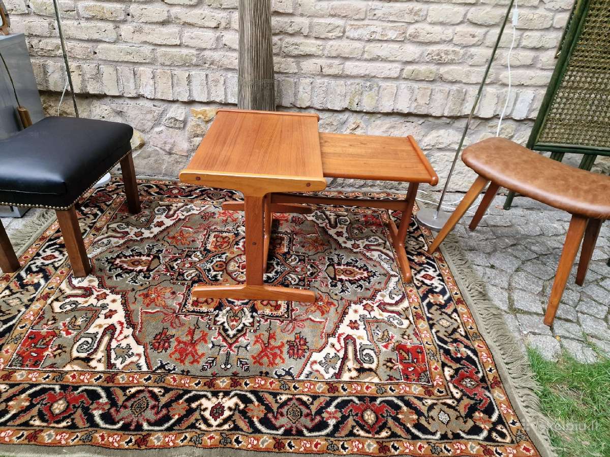 Vintažinis mid century tikmedžio staliukų duetas - nuotraukos Nr. 32