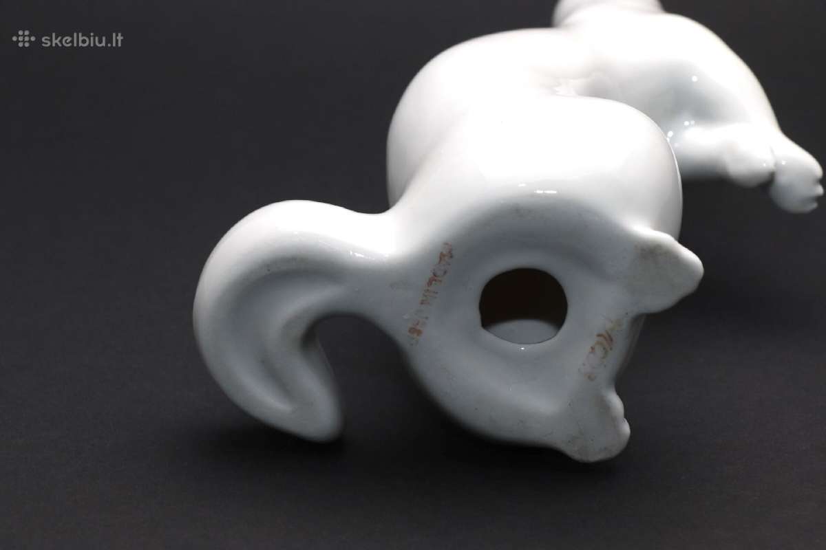 Statulėlė porceliano aukštis 19,5 cm. - nuotraukos Nr. 5