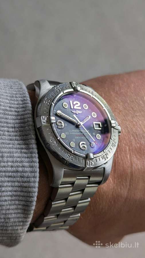 Breitling A17390