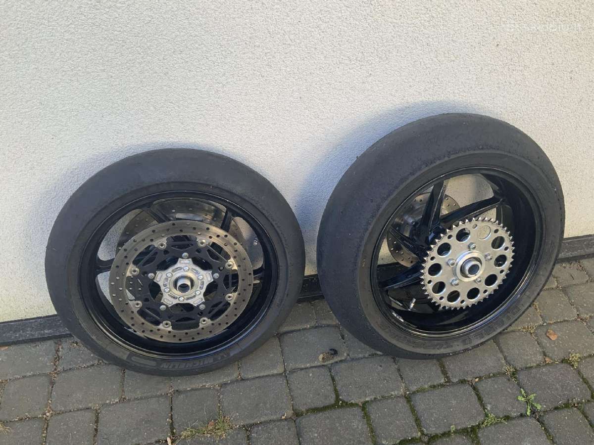 Yamaha r1 - nuotraukos Nr. 31