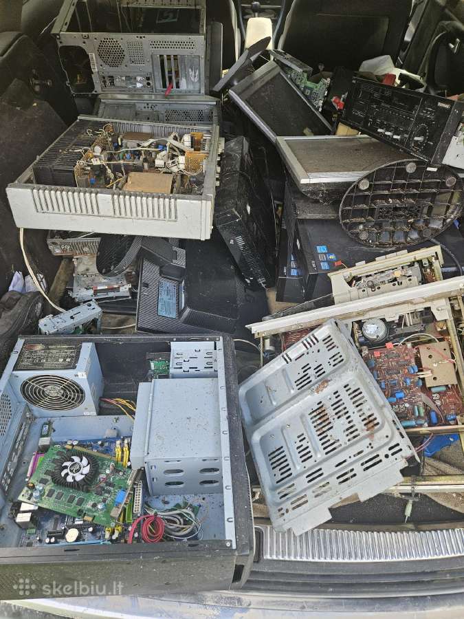 Perku,visas elektronikos plokštes, radio detales. - nuotraukos Nr. 3