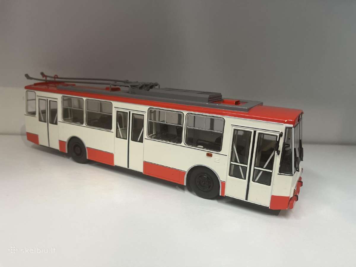 Kolekciniai modeliukai-skoda 14tr