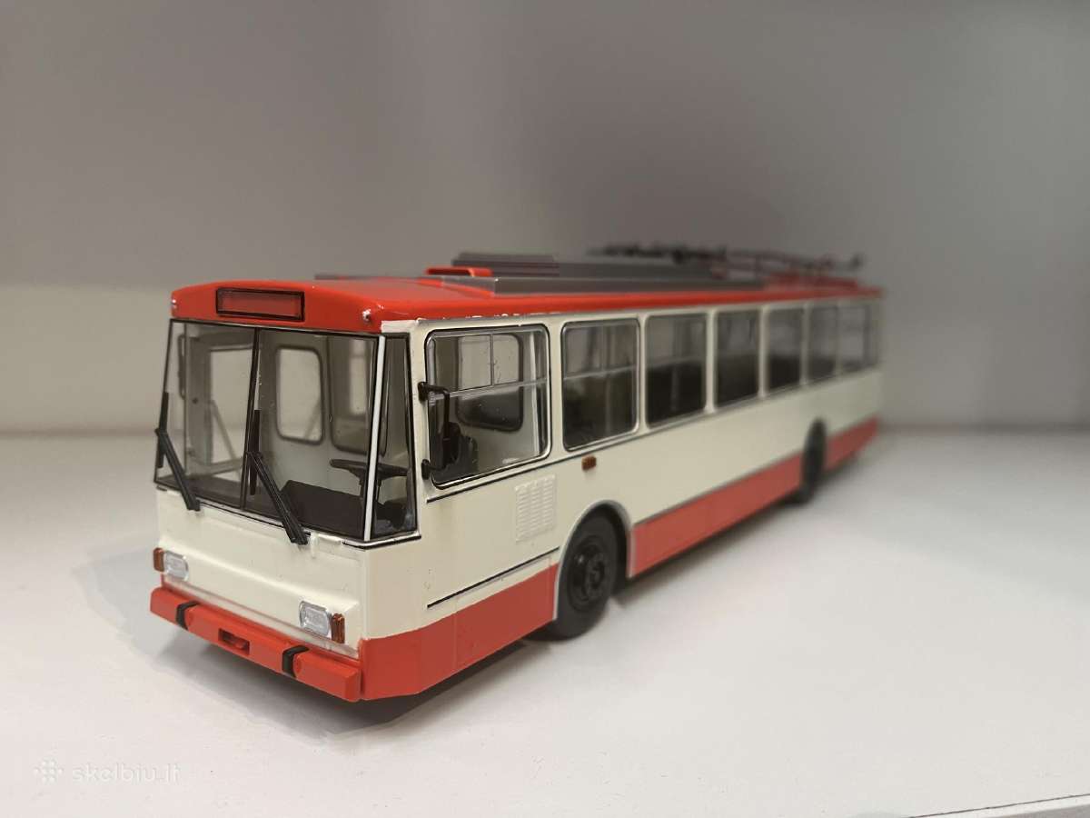 Kolekciniai modeliukai-skoda 14tr - nuotraukos Nr. 5