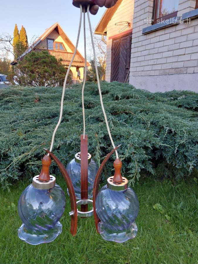 Senovinis šviestuvas