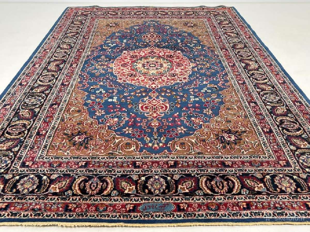 Rankų darbo vilnonis kilimas 206x302 cm