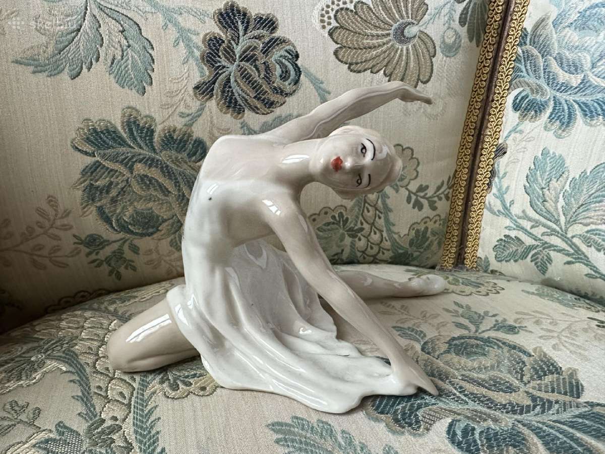 Lfzi skulptūrėlė