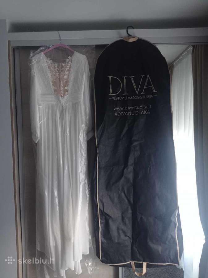 Vestuvinė suknelė iš salono "Diva"