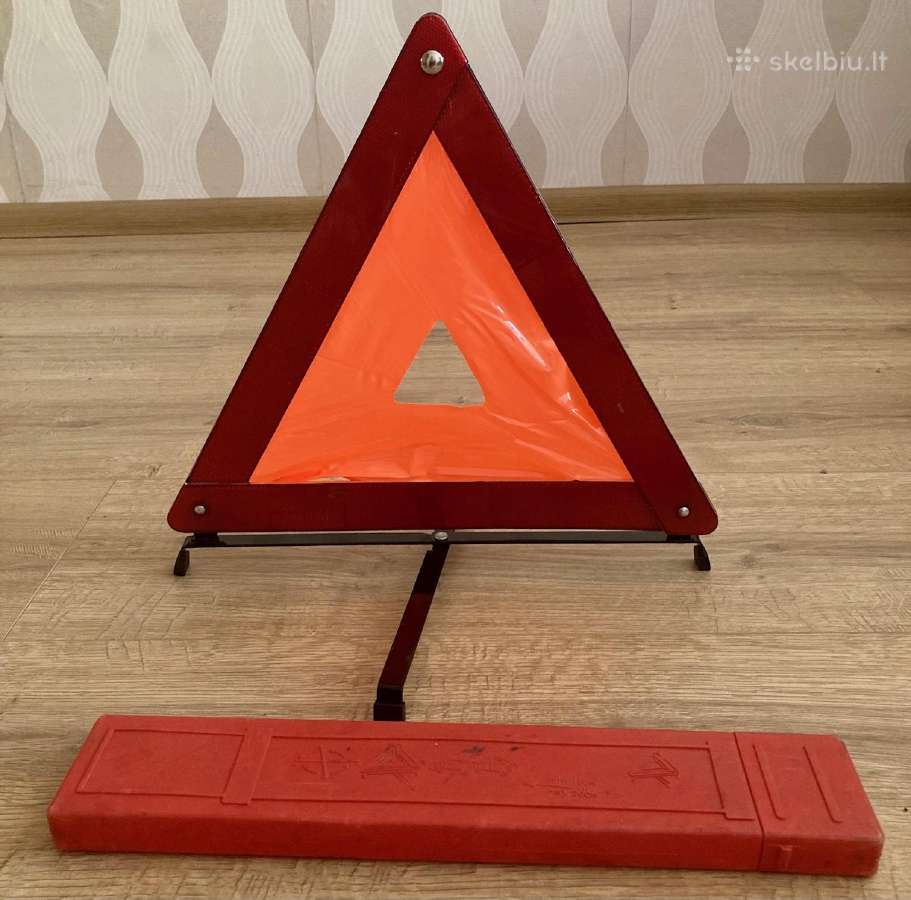 Avarinis ženklas pastatomas trikampis