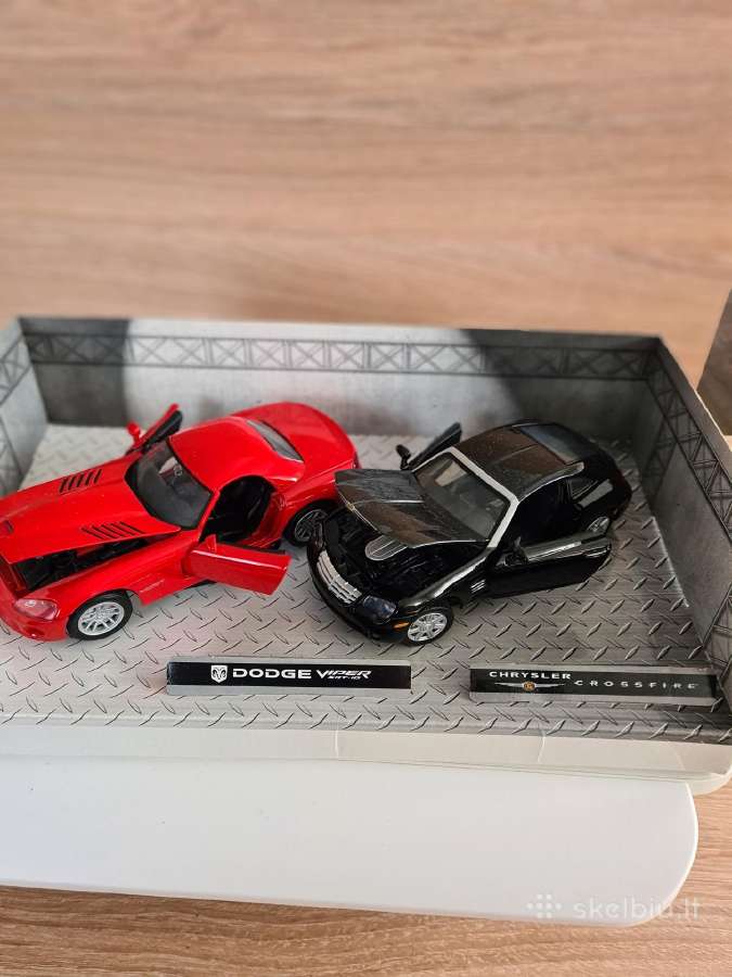 Dodge viper srt -10 irchrysler crossfire 1:24