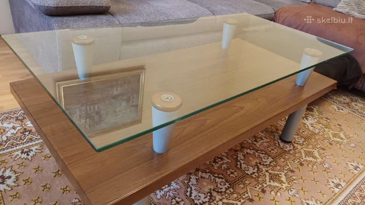 Stalas 30€