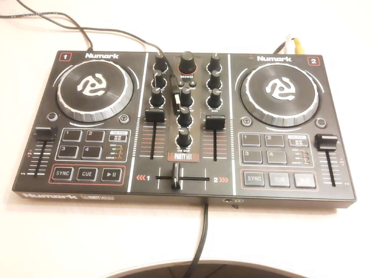 Numark party mix