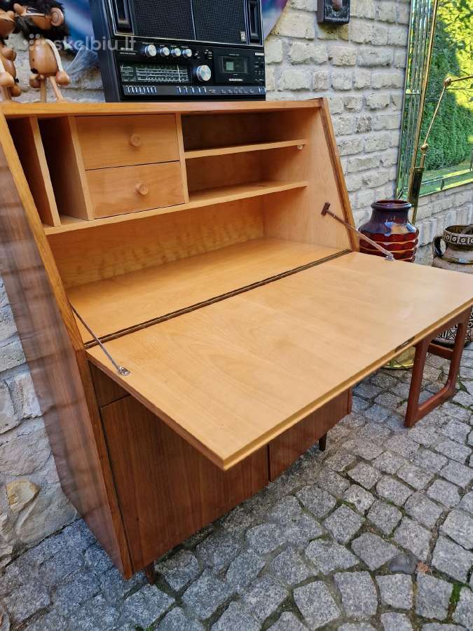 Vintažinė riešutmedžio spintelė -sekreteras - nuotraukos Nr. 24