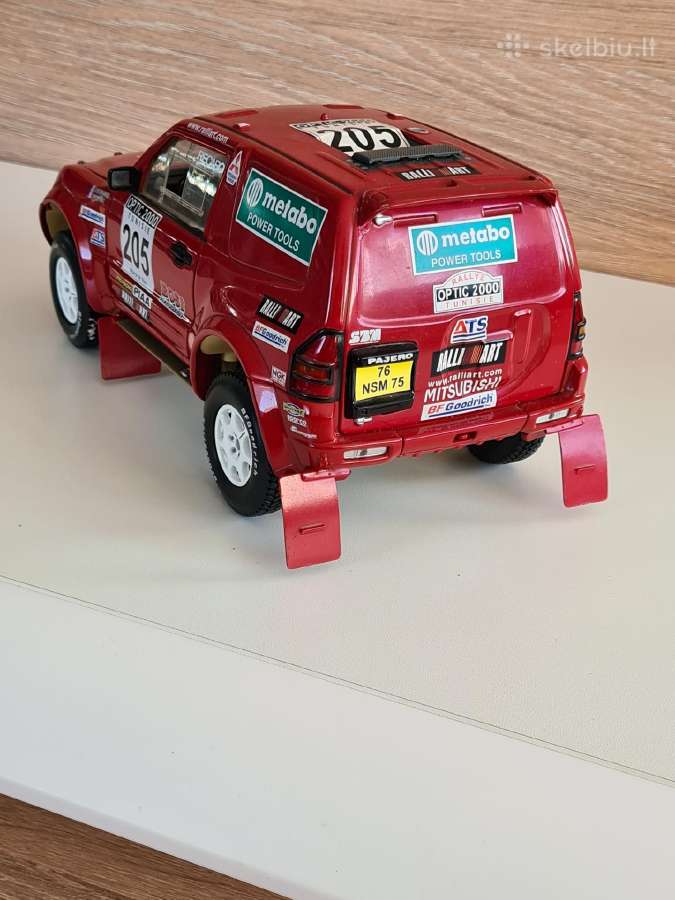 Mitsubischi Pajero 1:18 - nuotraukos Nr. 4