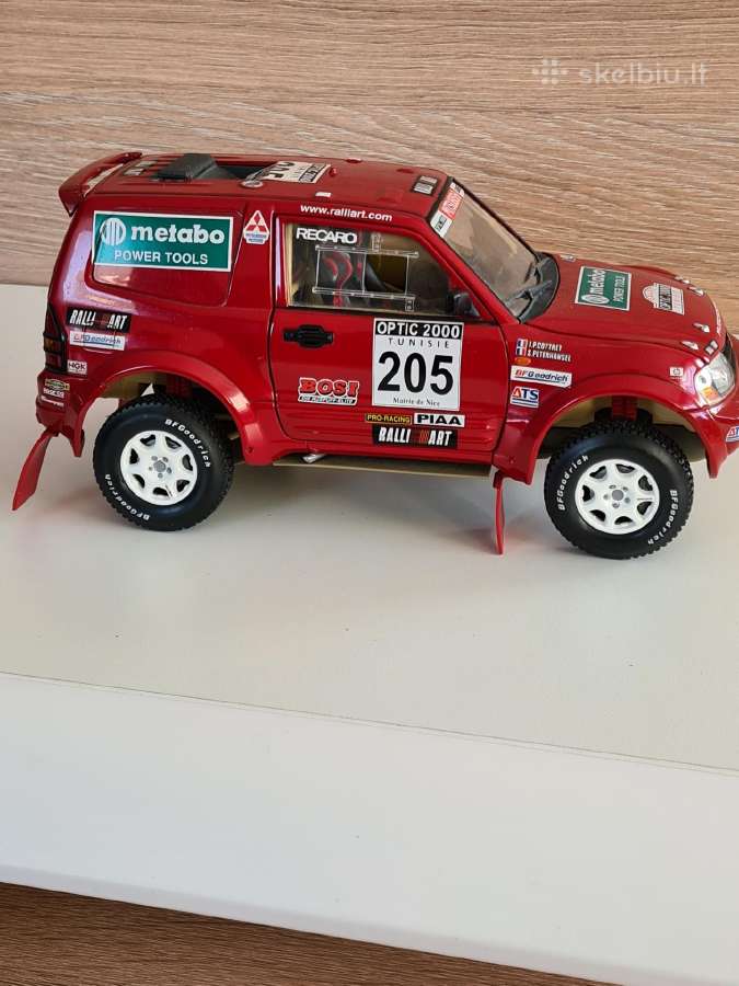 Mitsubischi Pajero 1:18 - nuotraukos Nr. 7