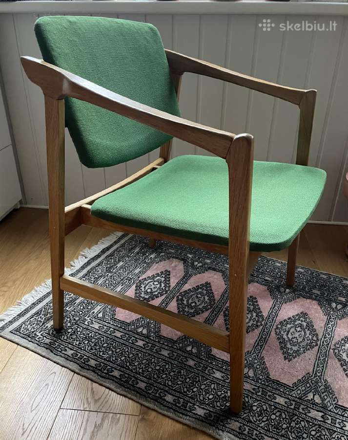 Mid century, vintažinis ąžuolinis krėslas