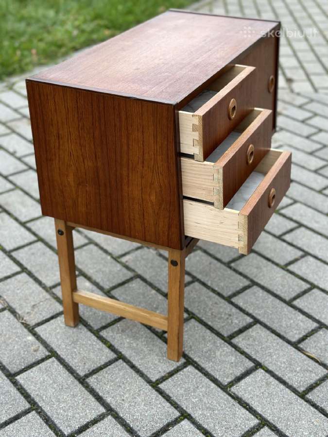 Scandinavu Mid-century spintele - nuotraukos Nr. 3