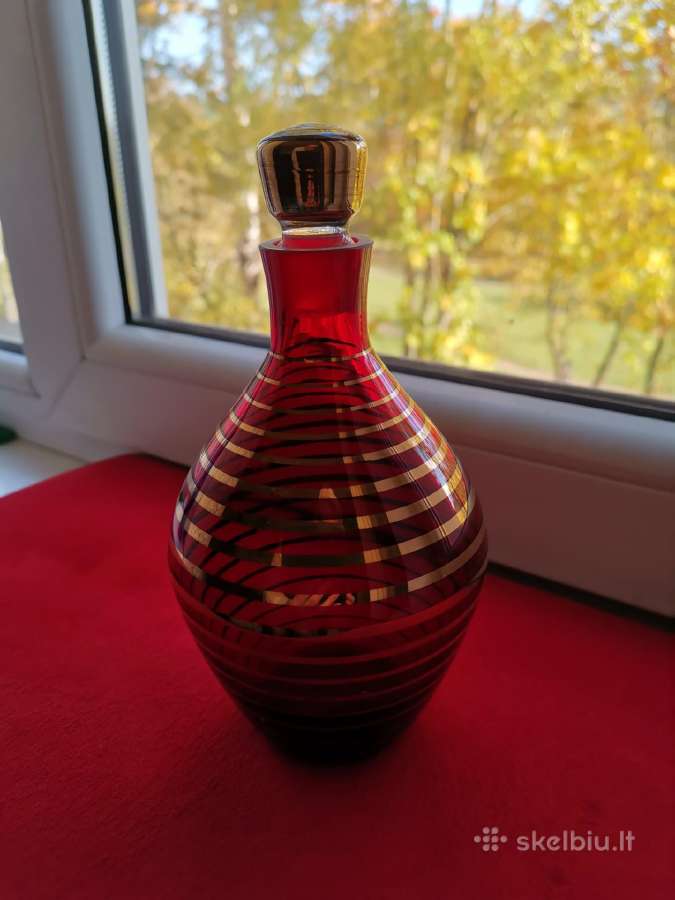 Vintažinis, prabangus, raudono stiklo grafinas . - nuotraukos Nr. 3