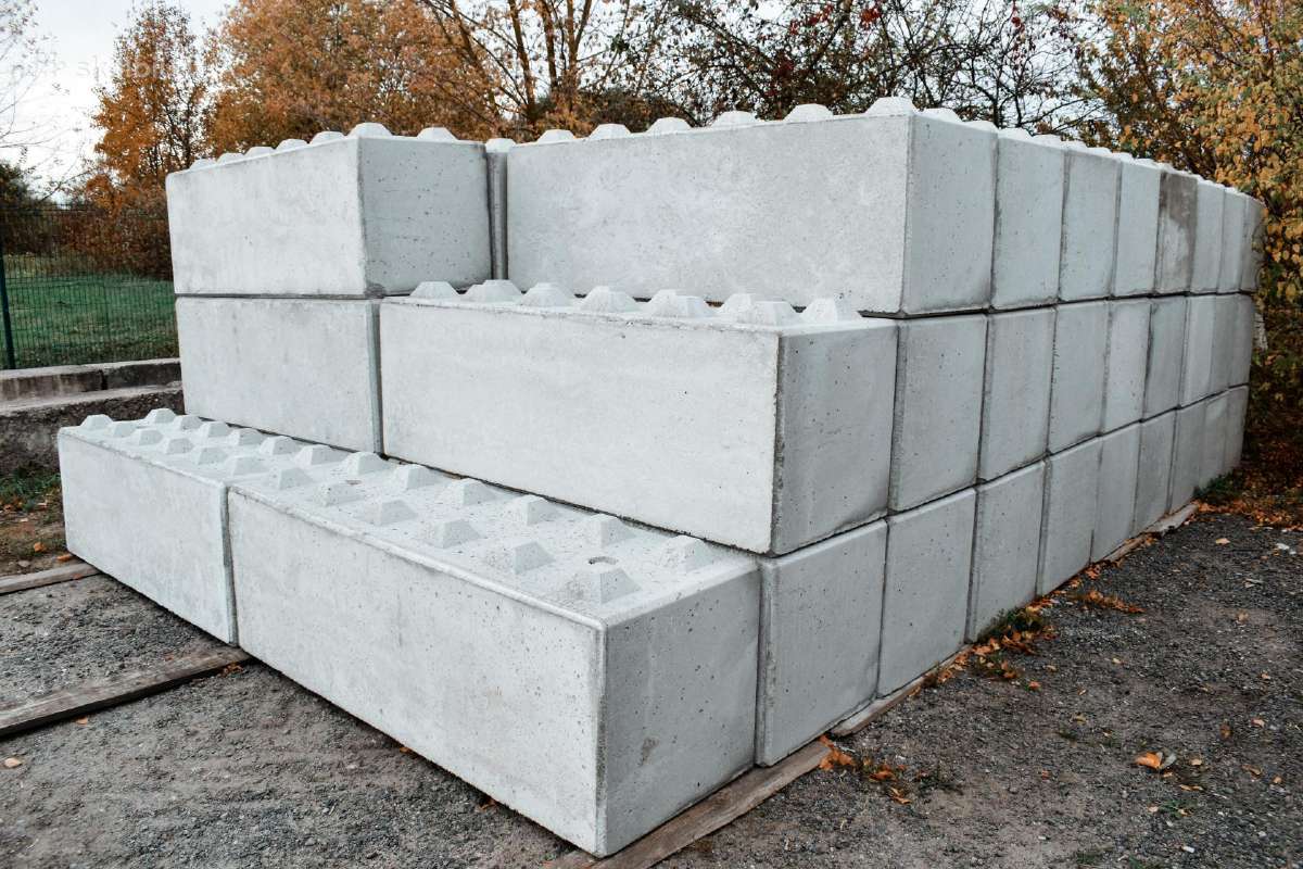 Betono blokai kėlimo varžtai, kabliai,magnetai .