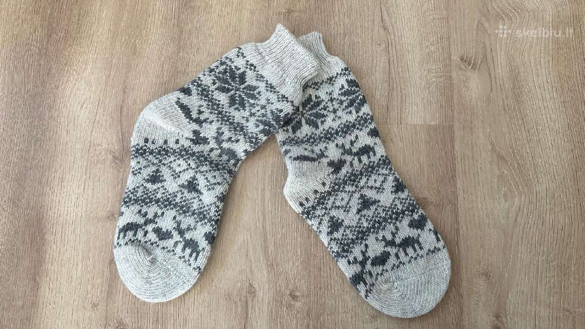 Naujos storos vilnonės kojinės