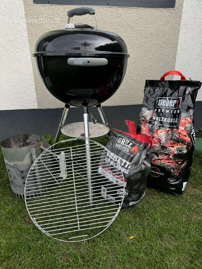 Lauko kepsninė Weber Classic su priedais