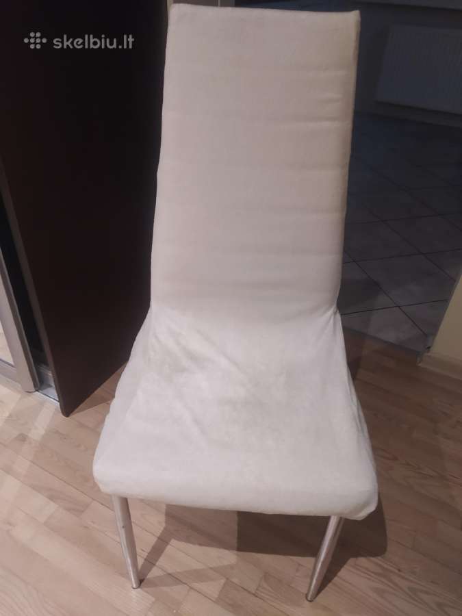 Kėdės po 10 eur