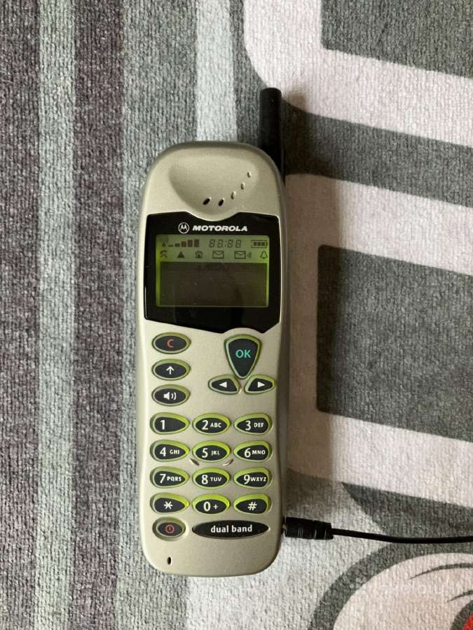 Labai seni mobilieji telefonai, plytos - nuotraukos Nr. 9