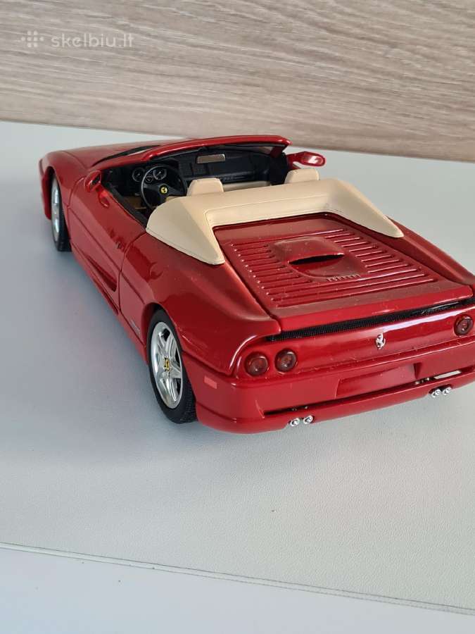 Ferrari F 355 1:18 - nuotraukos Nr. 2