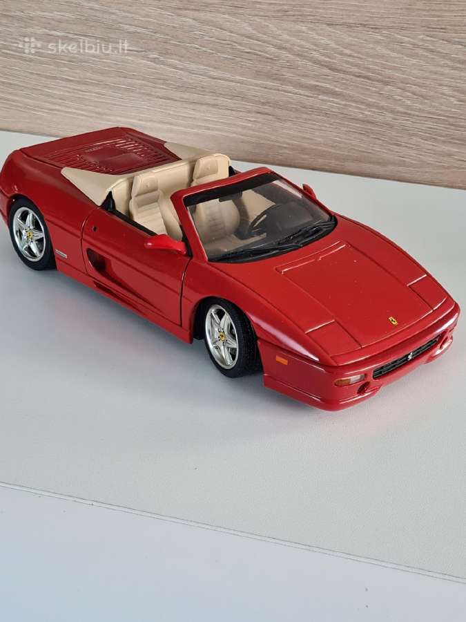 Ferrari F 355 1:18 - nuotraukos Nr. 4