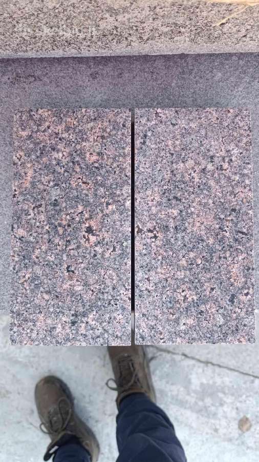 Granitinės plytelės, raudonos, 20x10x3 cm.