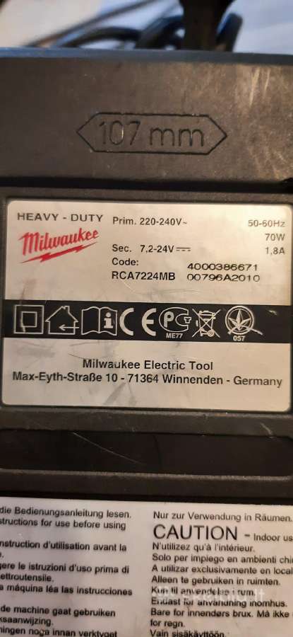 Milwaukee akumuliat.pakrovejas,kroviklis. - nuotraukos Nr. 3
