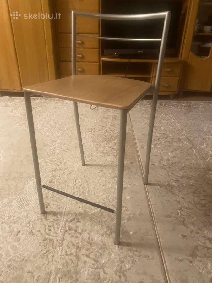 Parduodama baro kėdė