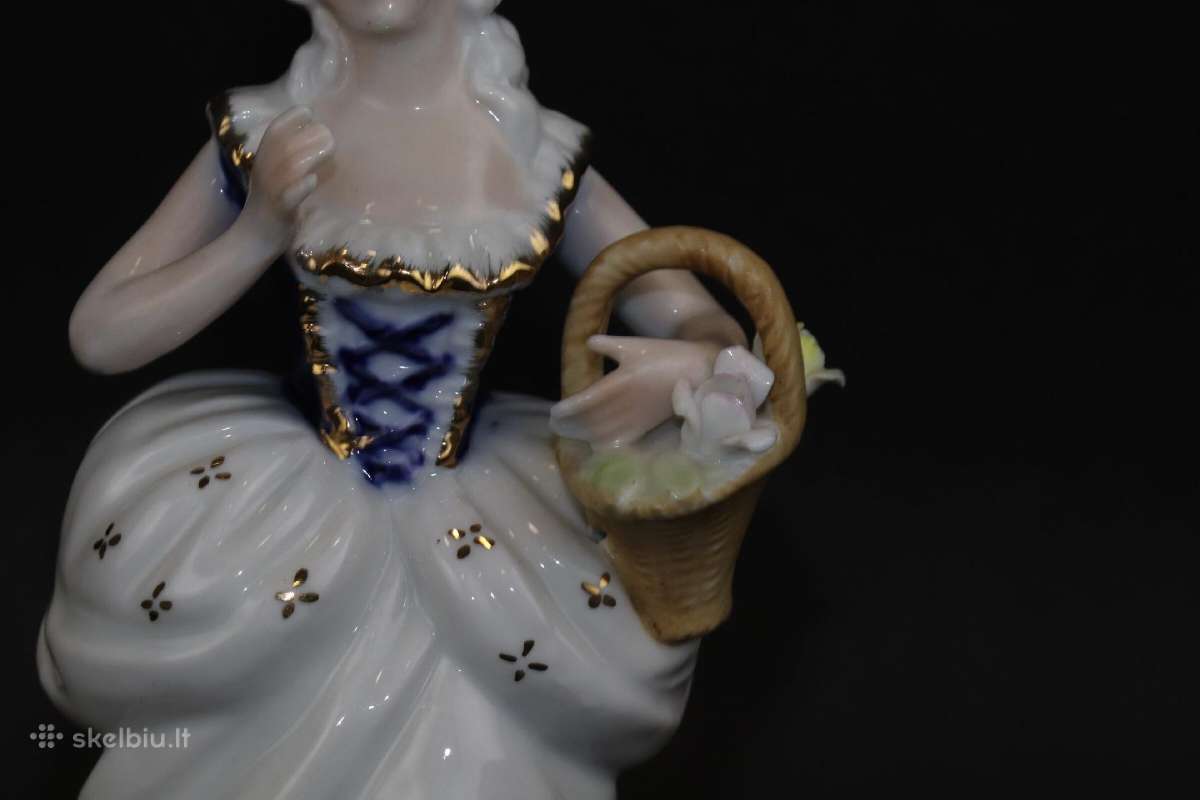 Porcelianinė statulėlė aukštis 20 cm. - nuotraukos Nr. 6