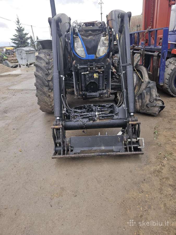Traktorius New Holland T7.235 ardomas dalimis - nuotraukos Nr. 3