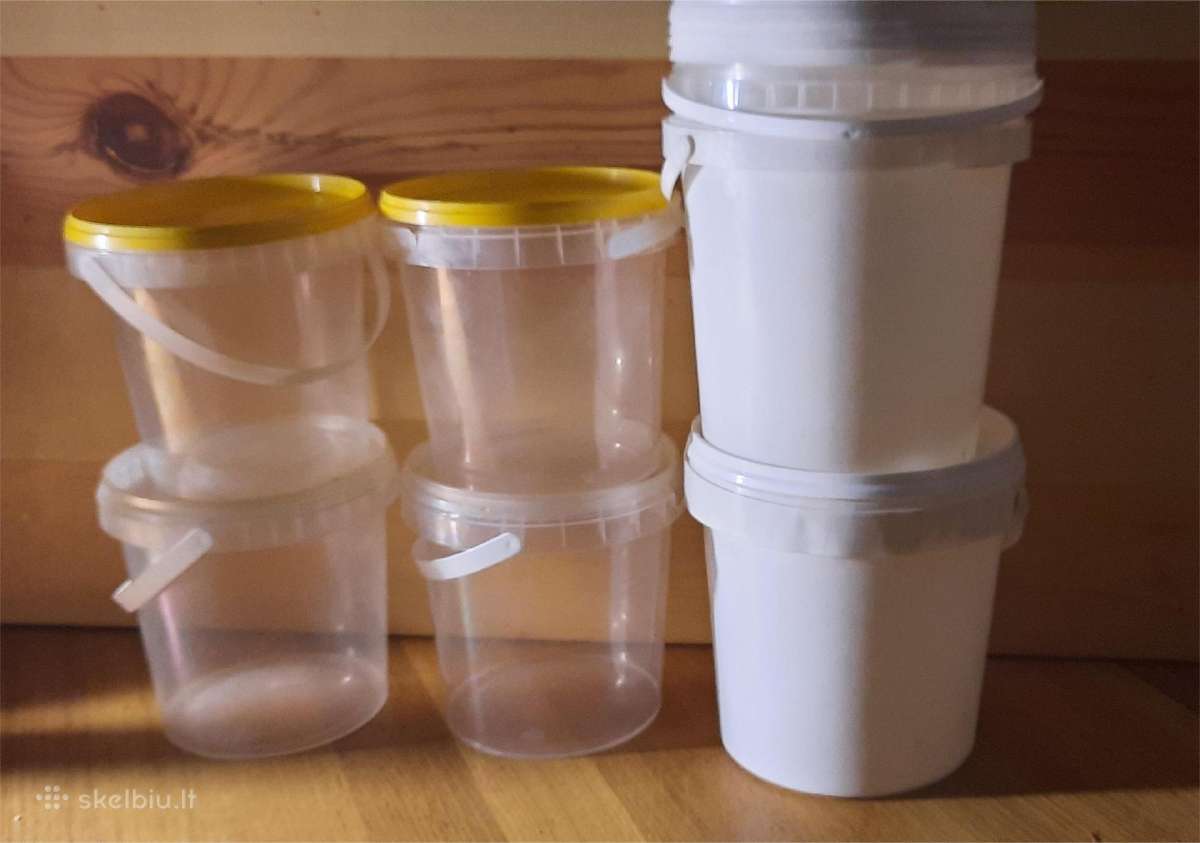 Plastmasiniai kibirėliai maistui