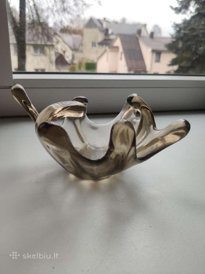Nedidelė vintažinė stiklinė saldaininė