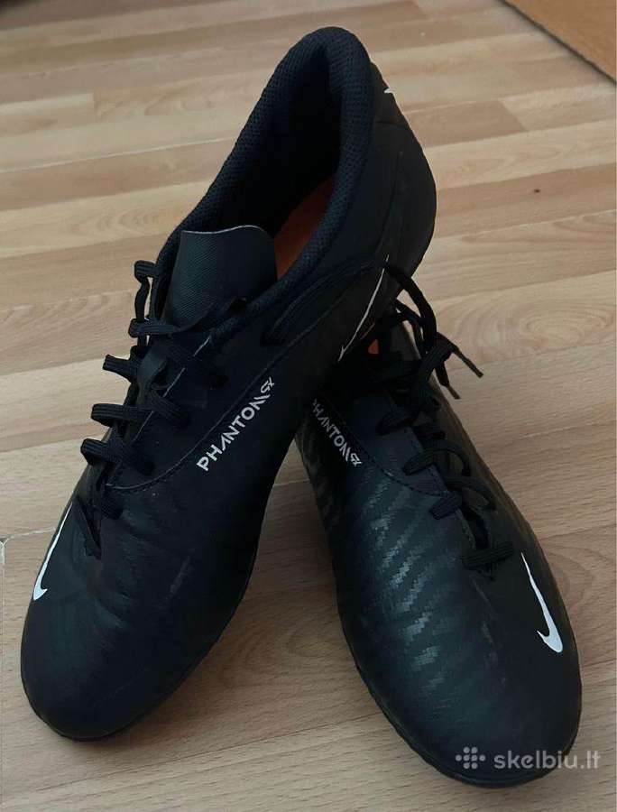 Futbolo bateliai / Football boots