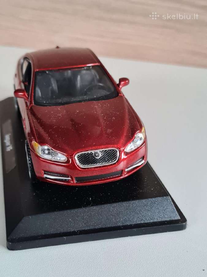 Jaguar xf 1:32