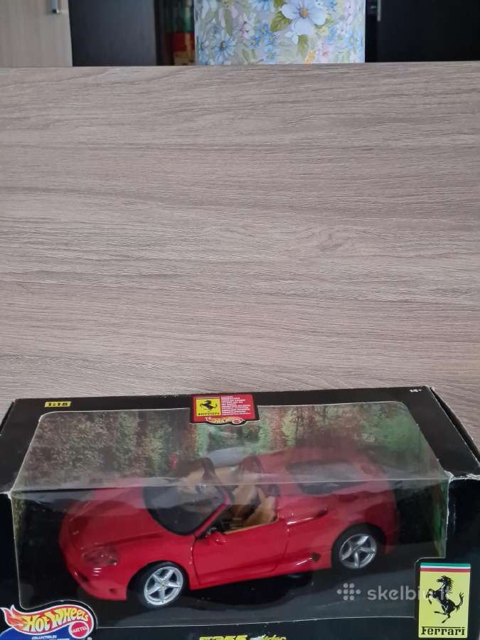 Ferrari Spider 1:18 - nuotraukos Nr. 2