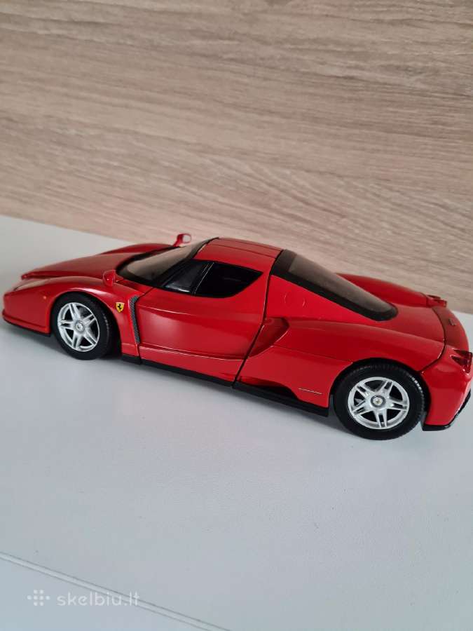 Ferrari Enzo 1:18 - nuotraukos Nr. 6