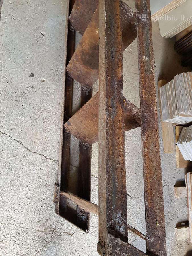 Metaliniai laiptai