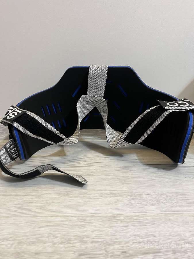 Sparco Il Carbonio