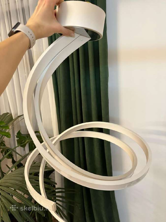 Lubų šviestuvas spiralė.