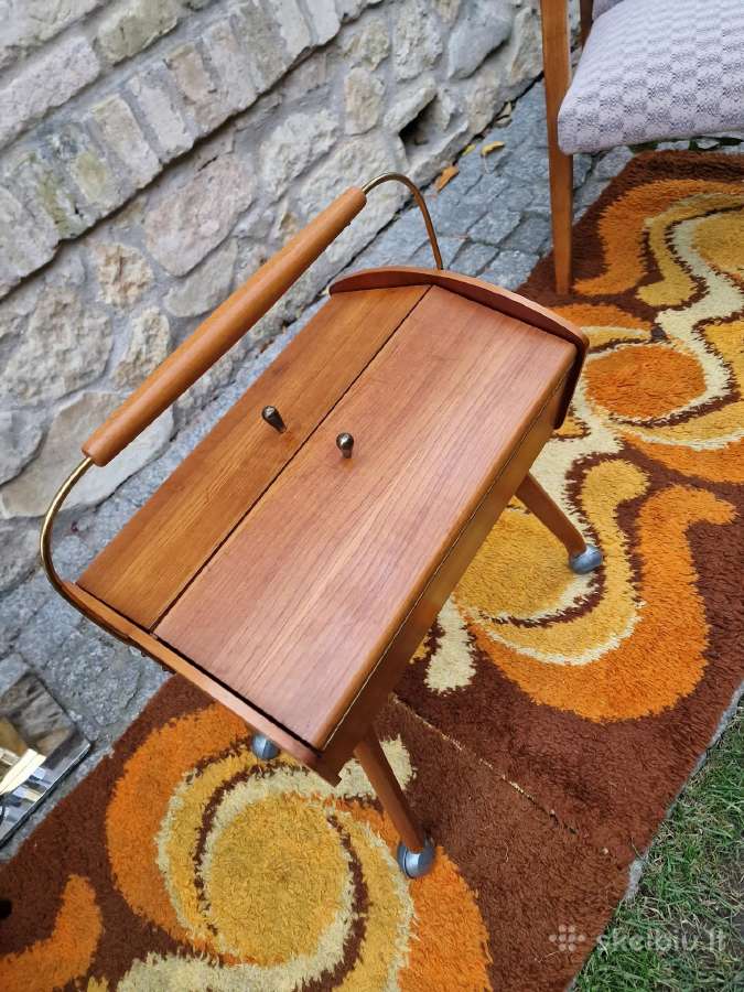Vintažinė mid century rankdarbių dėžutė-siūlinė - nuotraukos Nr. 2
