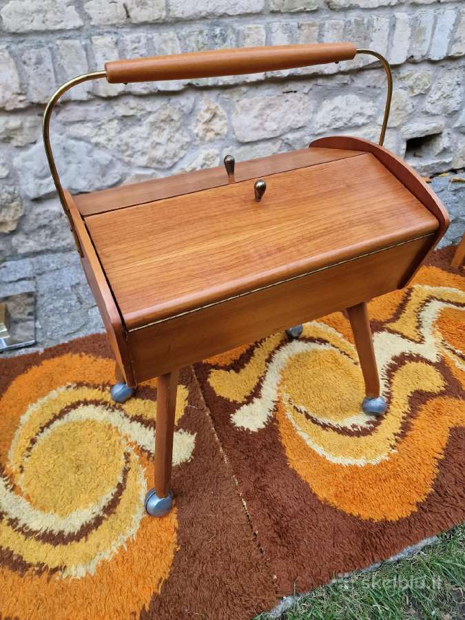Vintažinė mid century rankdarbių dėžutė-siūlinė - nuotraukos Nr. 3