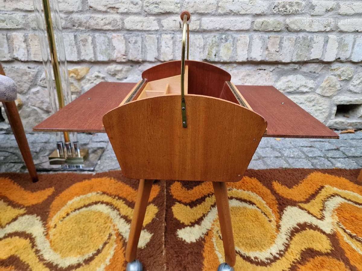 Vintažinė mid century rankdarbių dėžutė-siūlinė - nuotraukos Nr. 13