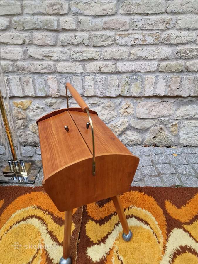 Vintažinė mid century rankdarbių dėžutė-siūlinė - nuotraukos Nr. 25