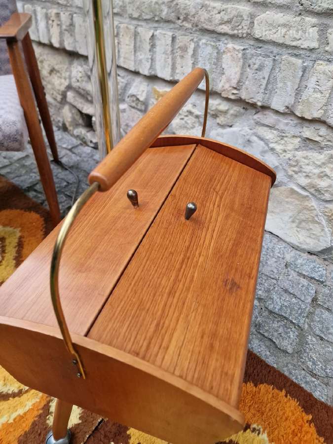 Vintažinė mid century rankdarbių dėžutė-siūlinė - nuotraukos Nr. 35