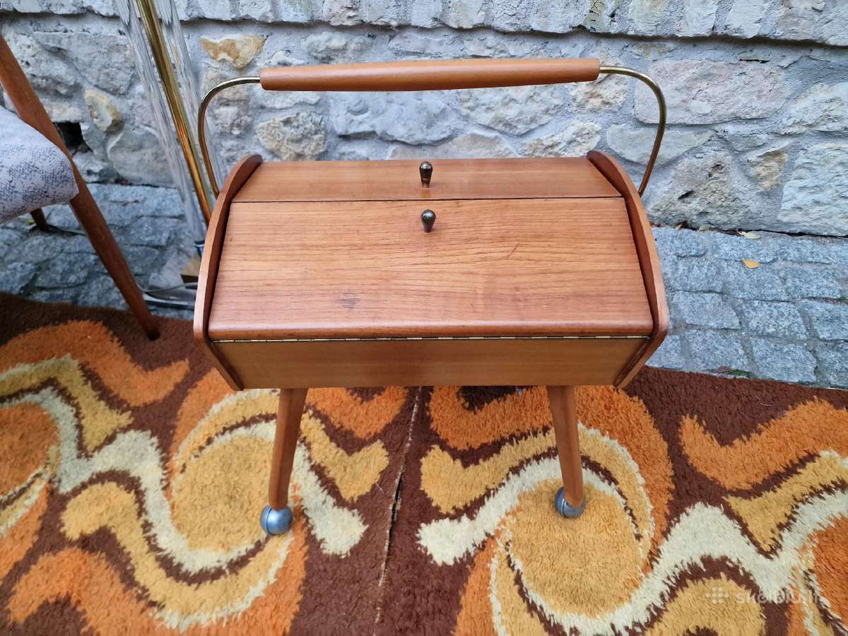 Vintažinė mid century rankdarbių dėžutė-siūlinė - nuotraukos Nr. 38