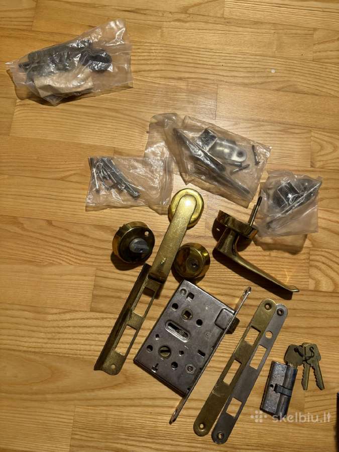 Rankena su spyna