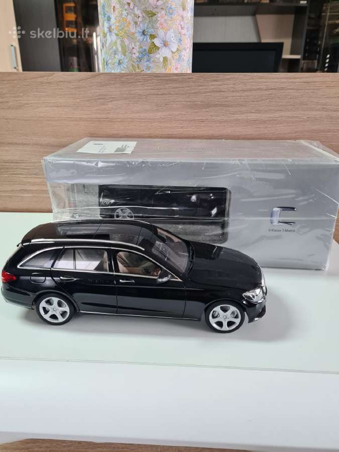 Mercedes C 2 kartos 1:18 - nuotraukos Nr. 3